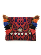 Load image into Gallery viewer, Embroidered Bird Coin Clutch