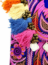 Load image into Gallery viewer, Embroidered Bird Coin Clutch