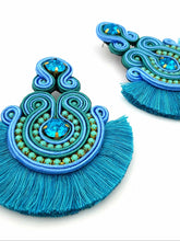 Load image into Gallery viewer, Glamour Tassel Earring