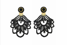 Load image into Gallery viewer, Lace Earring