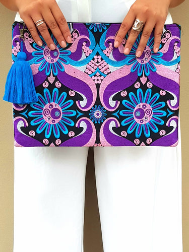 Mystical Illusion Clutch